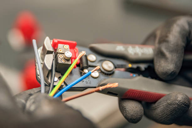 Best Electrical Troubleshooting Services  in Beckett Ridge, OH