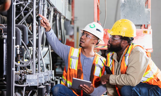 Best Affordable Emergency Electrician  in Beckett Ridge, OH